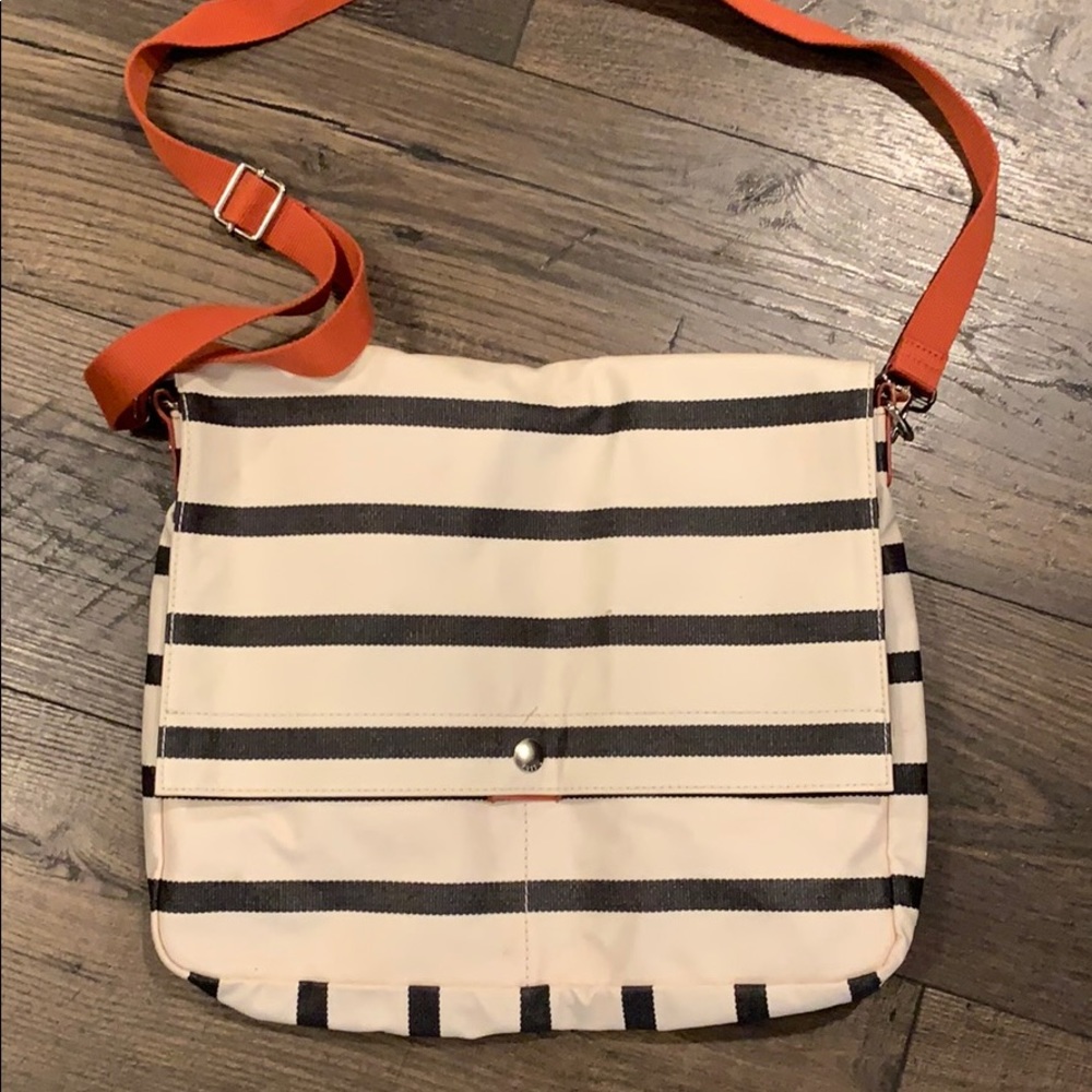Fossil purse